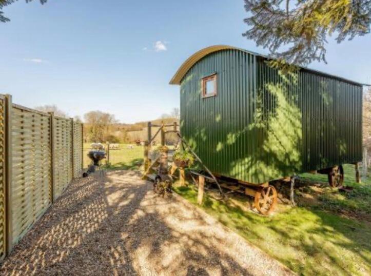 Pooks Rest * Hurst Green (East Sussex)